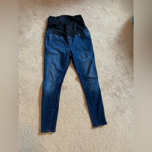 Ingrid & Isabel over the belly maternity skinny jeans